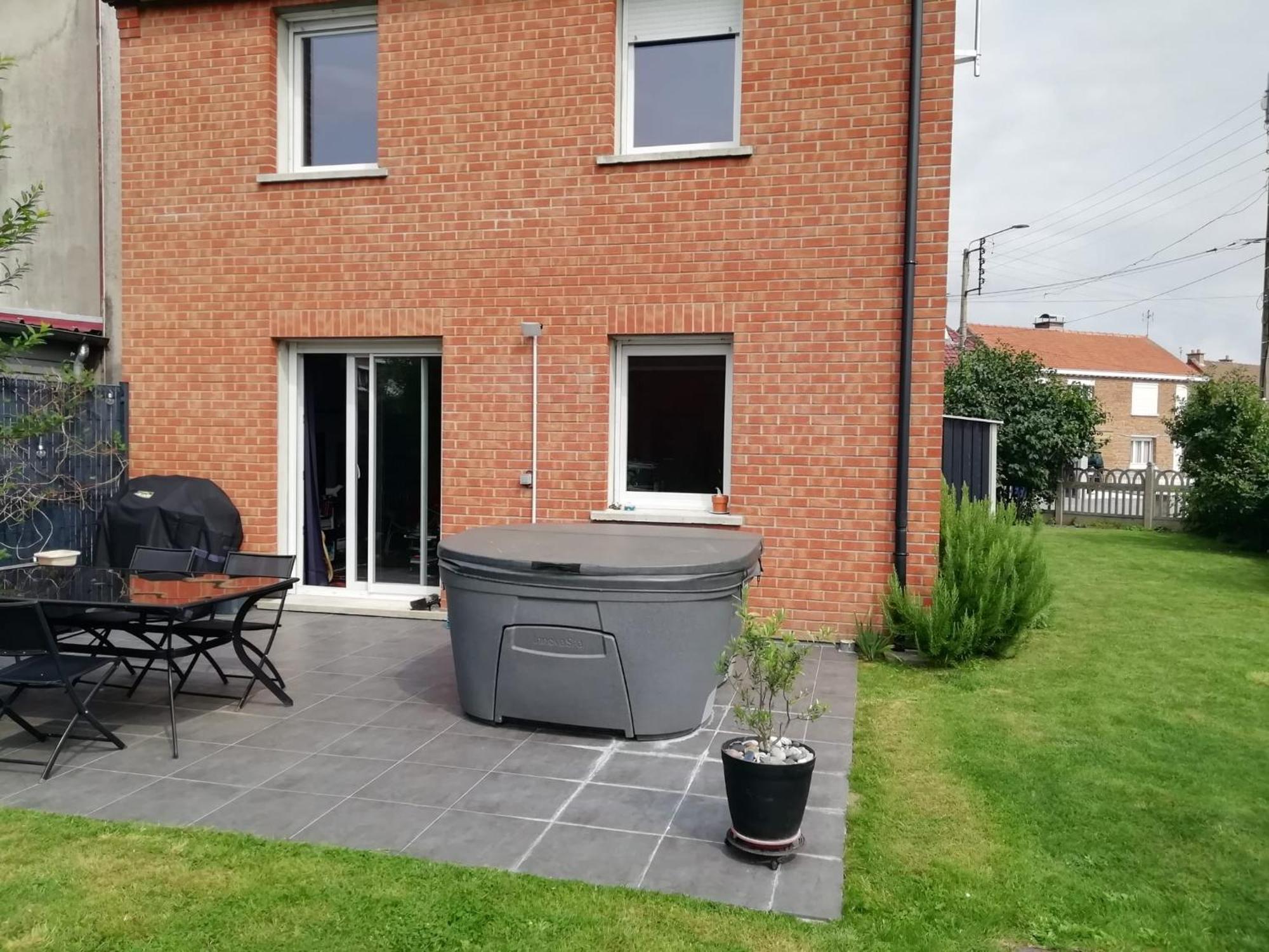 Phalemp'Home Phalempin Exteriör bild